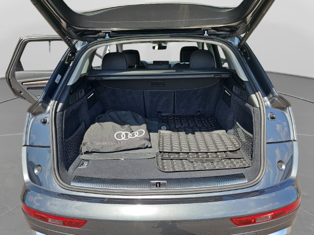 Used 2024 Audi Q5 e Premium Plus AWD/4WD image 16