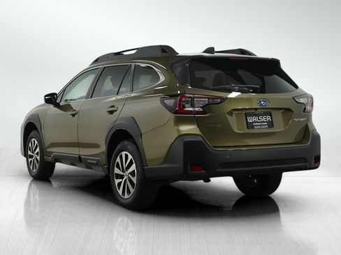 Certified 2025 Subaru Outback Premium image 3