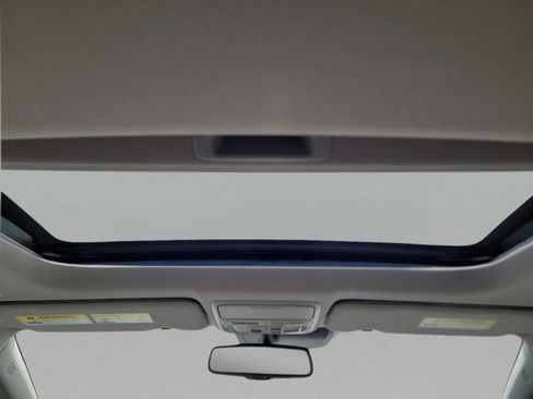 Used 2021 Honda CR-V Touring image 11