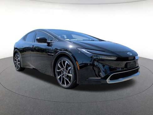 New 2026 Toyota Prius Plug-In Hybrid FWD image 5