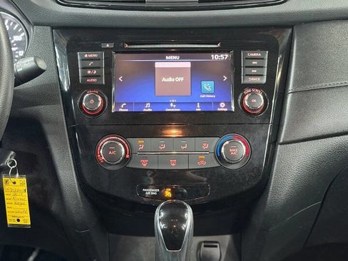 Used 2018 Nissan Rogue S FWD image 14