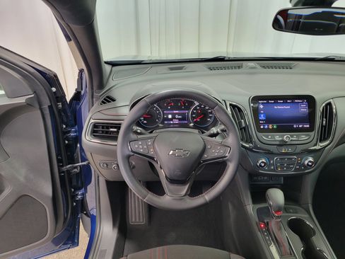 Certified 2022 Chevrolet Equinox RS w/ Infotainment Package image 16