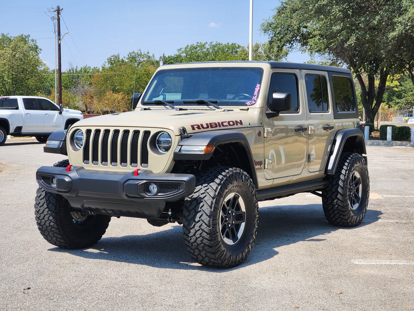 Used 2022 Jeep Wrangler Unlimited Rubicon w/ LED Lighting Group AWD/4WD image 2