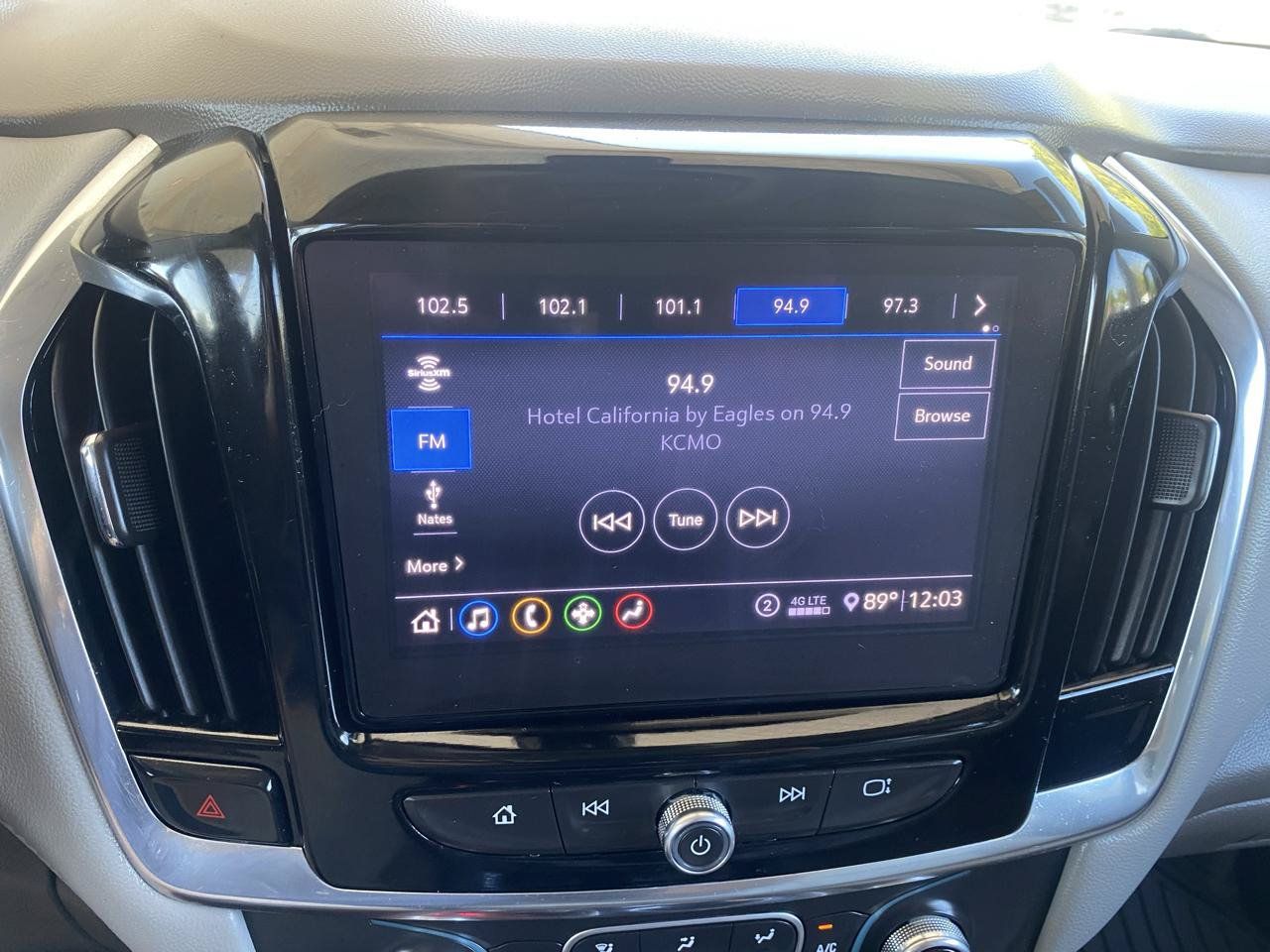 Used 2020 Chevrolet Traverse LT AWD/4WD image 18