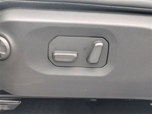 New 2025 Jeep Gladiator Sport image 19