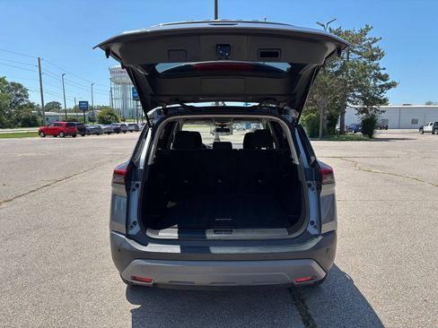 Used 2023 Nissan Rogue SV FWD image 24
