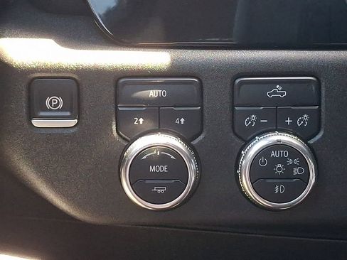 Used 2025 GMC Sierra 1500 Elevation AWD/4WD image 22