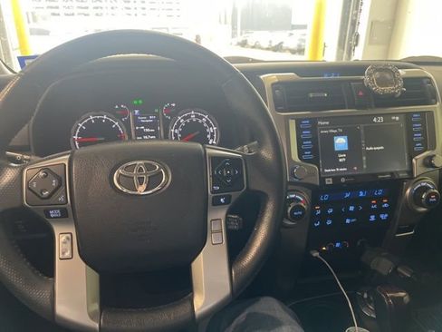 Used 2020 Toyota 4Runner Limited image 14