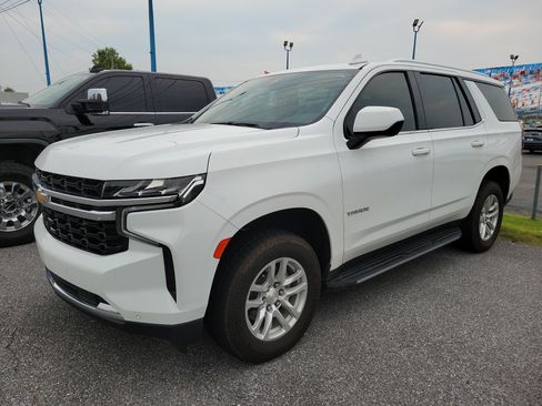 Used 2023 Chevrolet Tahoe LS RWD image 3