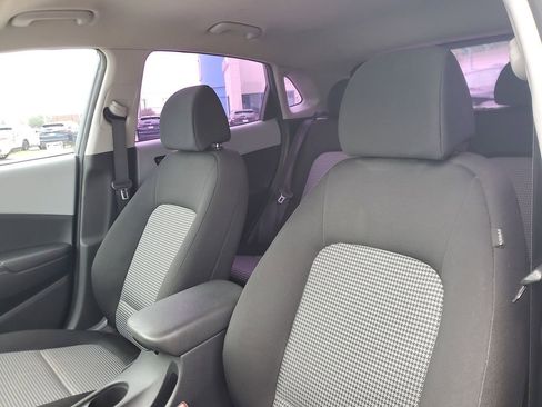 Used 2020 Hyundai Kona SE image 12