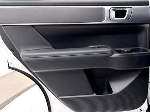 Used 2025 Hyundai Santa Fe SEL FWD image 29