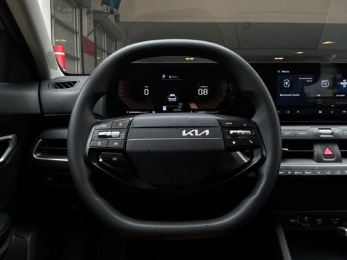 Used 2025 Kia K4 FWD image 33