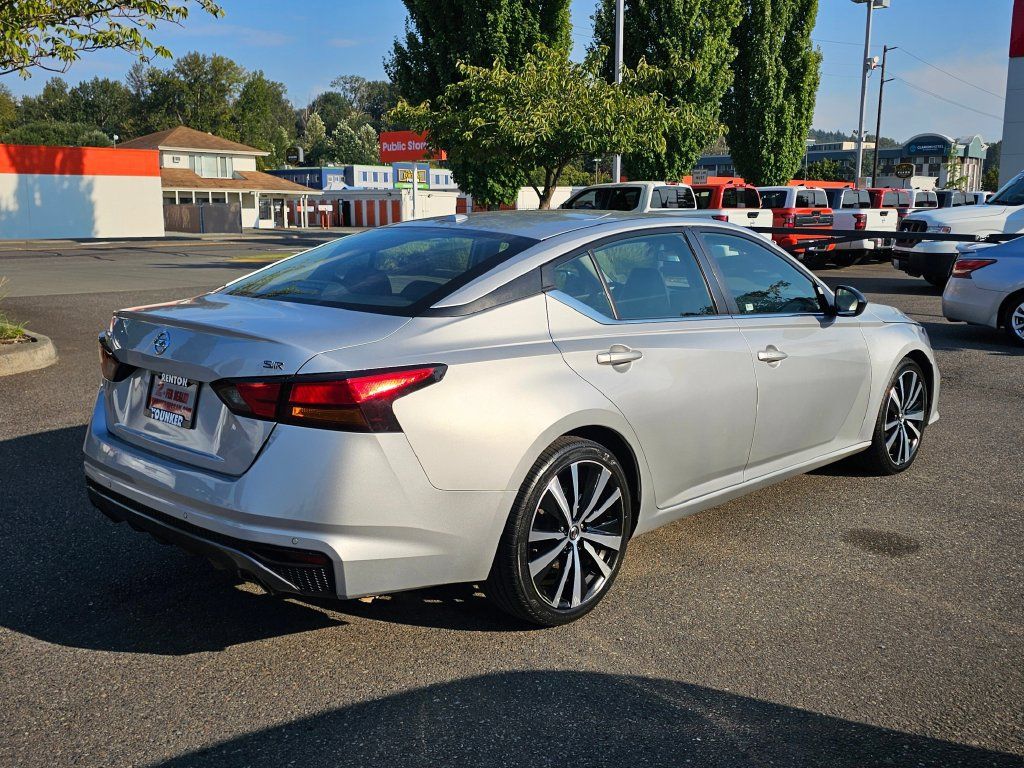 Used 2022 Nissan Altima 2.5 SR FWD image 5