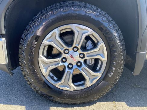 Used 2021 GMC Sierra 1500 SLT w/ X31 Off-Road Package image 10