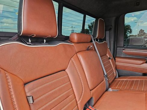 Used 2024 GMC Sierra 2500 Denali Ultimate AWD/4WD image 21