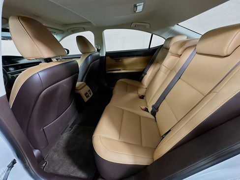 Used 2017 Lexus ES 350 w/ Premium Package FWD image 27