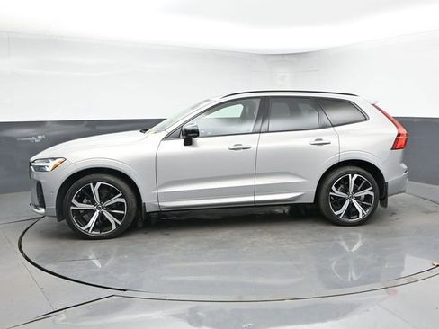 Used 2023 Volvo XC60 B5 Ultimate w/ Climate Package FWD image 6