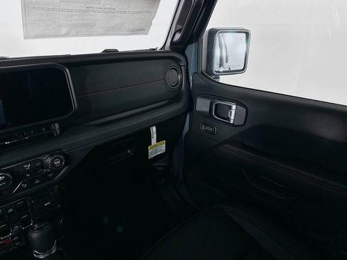 New 2026 Jeep Wrangler Unlimited Rubicon image 31