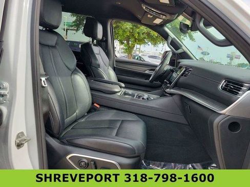 Used 2024 Jeep Wagoneer Series II RWD image 28