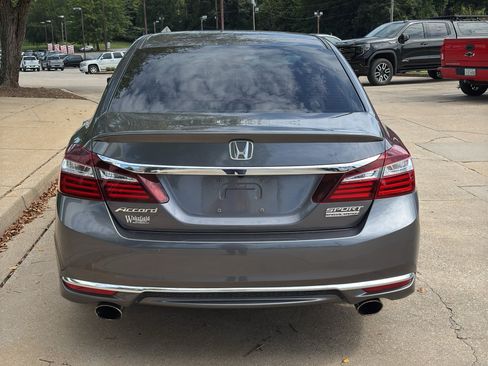 Used 2017 Honda Accord Sport Special Edition image 7