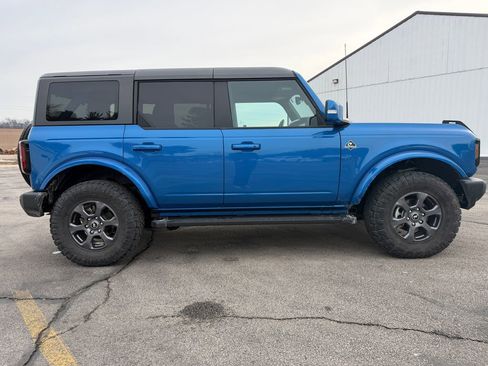 Used 2022 Ford Bronco Outer Banks image 5