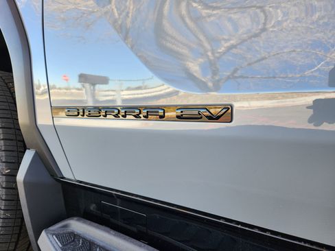 New 2026 GMC Sierra EV Elevation w/ LPO, Elevation Dark Package image 20