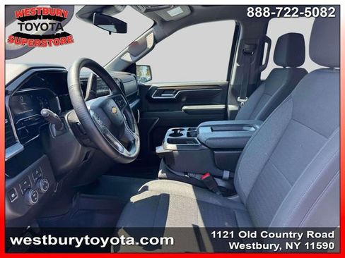 Used 2024 Chevrolet Silverado 1500 LT AWD/4WD image 16