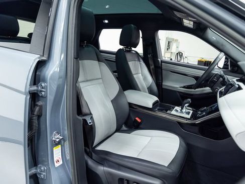 Used 2023 Land Rover Range Rover Evoque R-Dynamic SE image 26