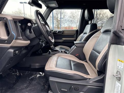 Used 2022 Ford Bronco Wildtrak image 12