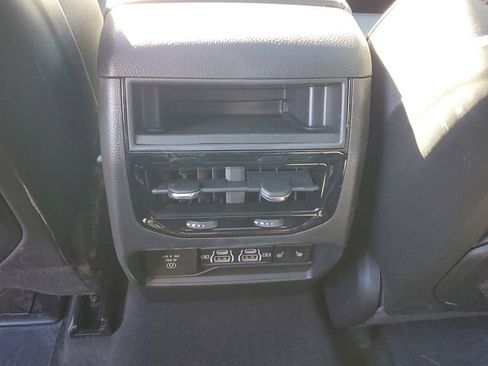 New 2025 Jeep Grand Cherokee Limited image 14