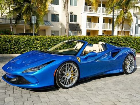 Used 2021 Ferrari F8 Tributo RWD image 2