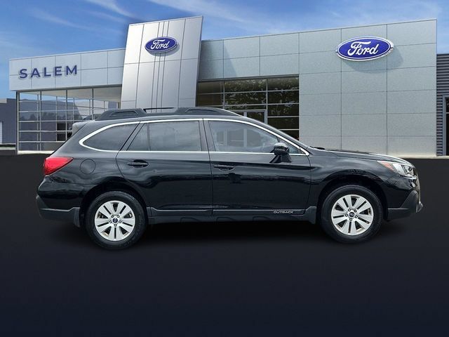 Used 2019 Subaru Outback 2.5i Premium AWD/4WD image 2