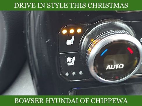 Used 2020 Toyota Highlander Limited image 19