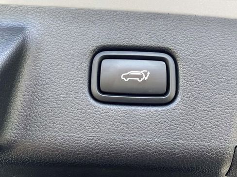 Used 2024 Hyundai Palisade Calligraphy image 19