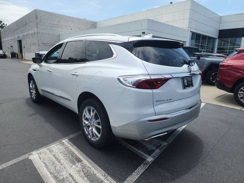 Certified 2023 Buick Enclave Essence w/ Experience Buick Package FWD image 6