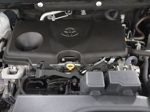 Used 2022 Toyota RAV4 XLE w/ Convenience Package AWD/4WD image 20