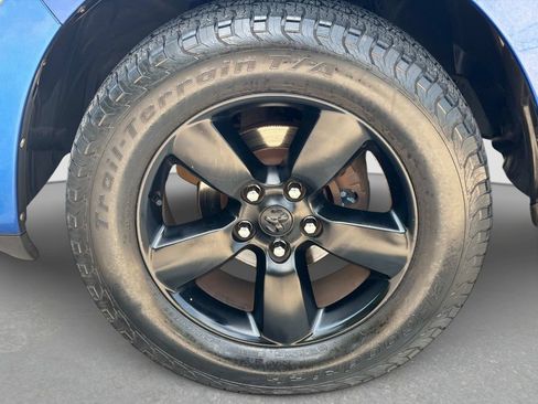 Used 2015 RAM 1500 Express RWD image 12