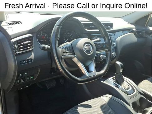 Used 2022 Nissan Rogue Sport SV w/ Technology Package AWD/4WD image 13