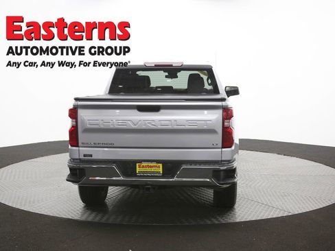 Used 2022 Chevrolet Silverado 1500 LT AWD/4WD image 40