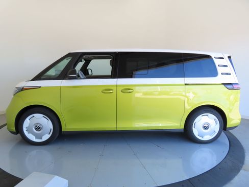 New 2025 Volkswagen ID. Buzz 1st Edition image 8