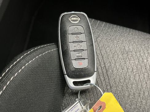 Used 2024 Nissan Rogue SV image 23