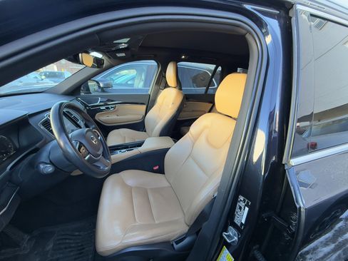 Used 2019 Volvo XC90 T6 Momentum w/ Advanced Package image 19