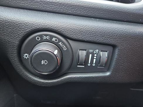 New 2026 Chrysler Pacifica Select w/ S Appearance Package image 22