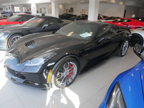 Used 2019 Chevrolet Corvette Grand Sport image 2