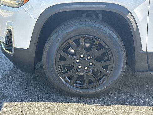 Used 2020 GMC Acadia SLT w/ LPO, Floor Liner Package AWD/4WD image 9