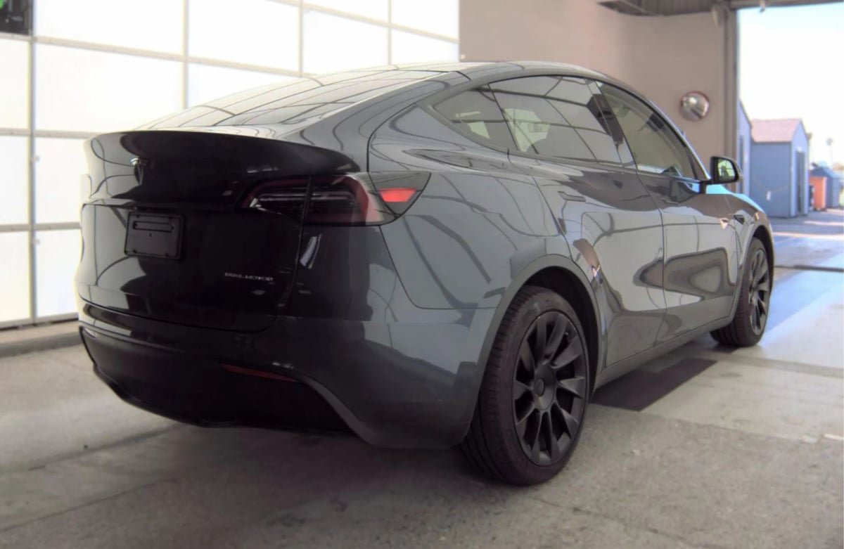 Used 2023 Tesla Model Y Long Range AWD/4WD image 3