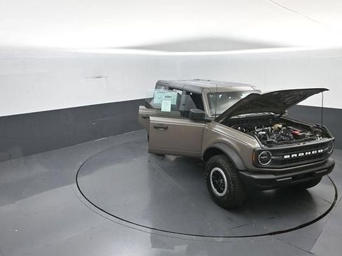 New 2026 Ford Bronco 4-Door w/ Sasquatch Package AWD/4WD image 38