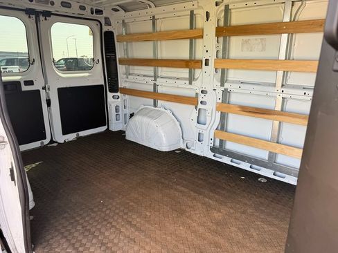 Used 2025 RAM ProMaster 2500 w/ U-Haul Equipment Group FWD image 28