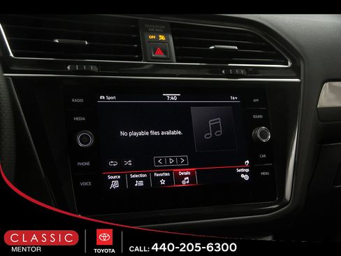 Used 2023 Volkswagen Tiguan SE R-Line AWD/4WD image 12