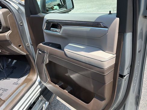 New 2026 Chevrolet Silverado 1500 LTZ w/ LTZ Premium Package AWD/4WD image 15